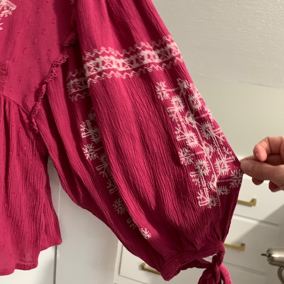 American Eagle Embroidered Boho Peasant Top Size S - Picture 6 of 9